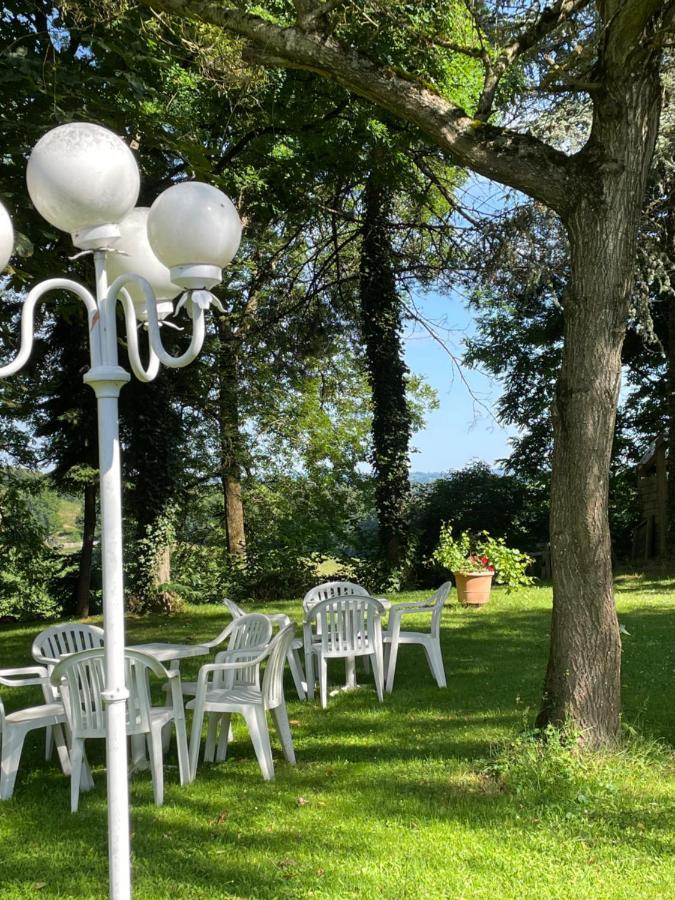 Logis Deshors-Foujanet Otel Chamboulive Dış mekan fotoğraf