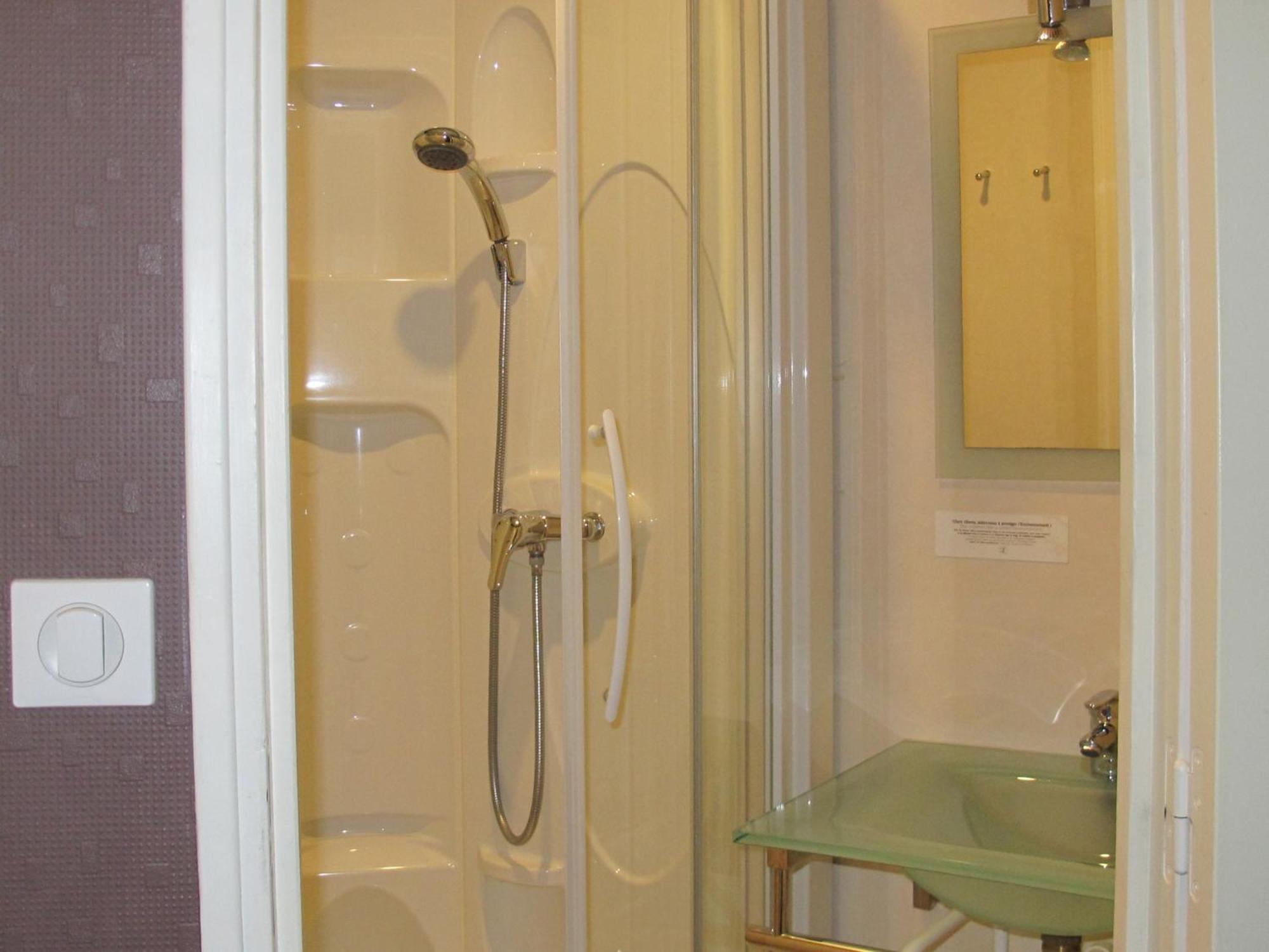 Logis Deshors-Foujanet Otel Chamboulive Oda fotoğraf