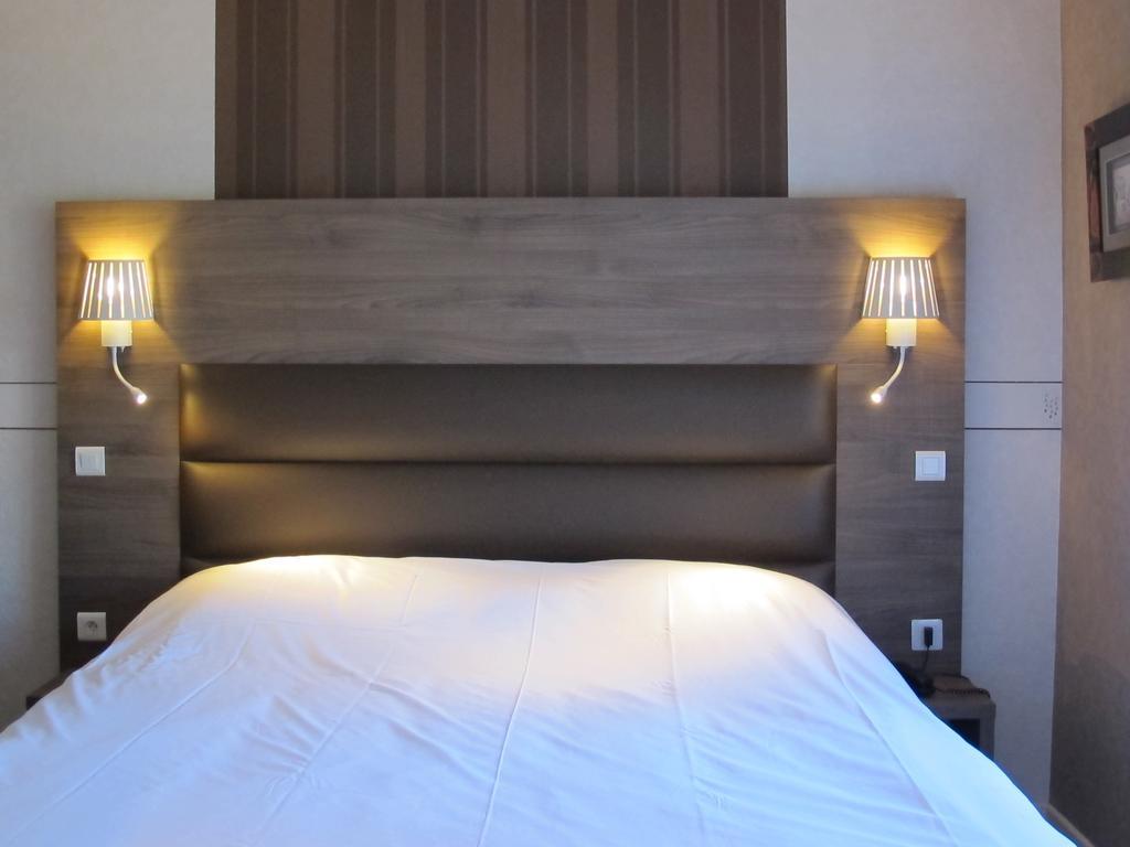 Logis Deshors-Foujanet Otel Chamboulive Dış mekan fotoğraf